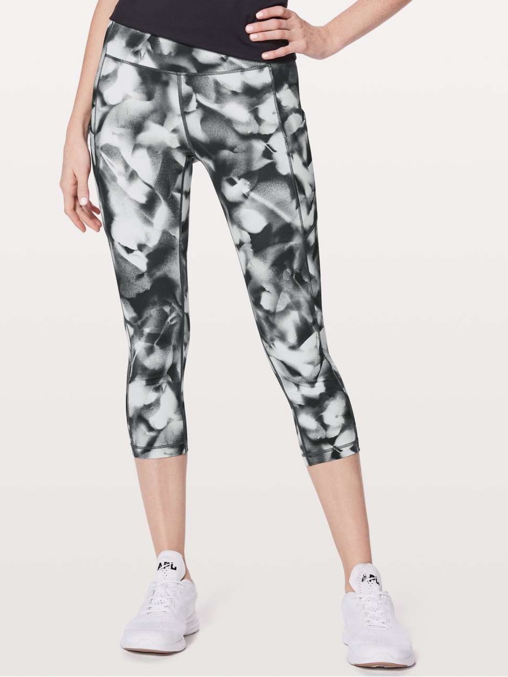 Lululemon Speed Up Crop 21" Black White Athletic Leggings